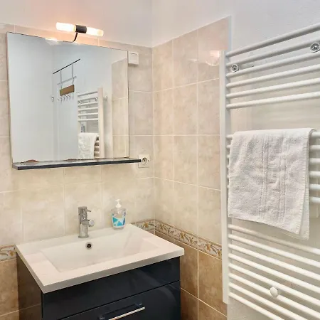 Apartman Beaux Arts T3 Duplex, Renove Lumineux + Garage Montpellier