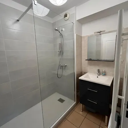 Apartmán Beaux Arts T3 Duplex - Maconciergerie34 *